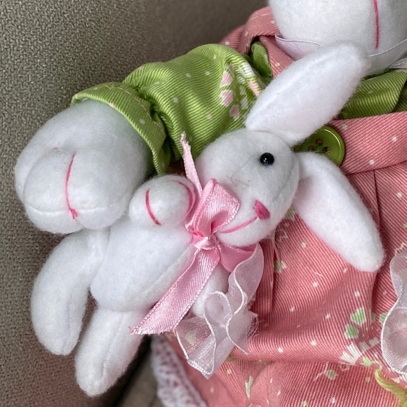 Adorable Sitting Bunny w Bunny! - Picture 4 of 8
